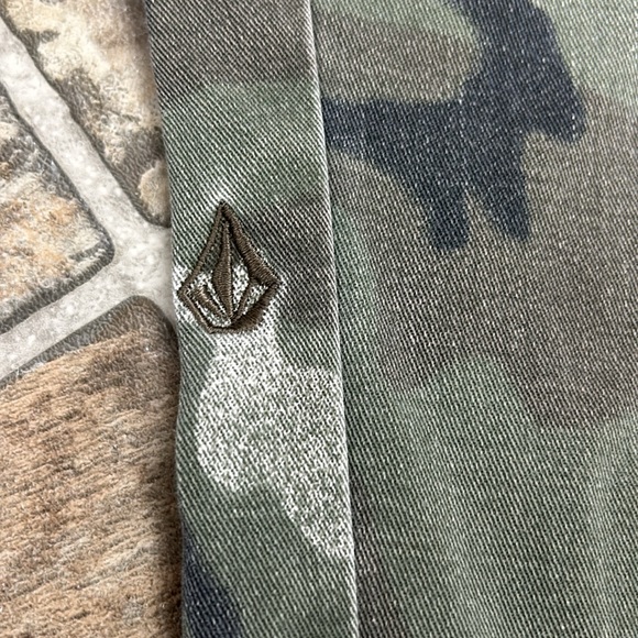 Volcom Joggers Camouflage YOUTH XL, 14 - Picture 4 of 10